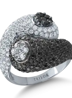 Inel din aur alb cu diamante negre de 1.62ct si diamante transparente de 1.5ct